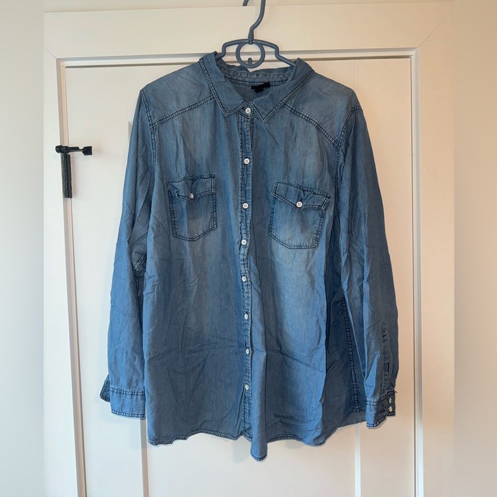 Torrid Size 4 Denim Shirt